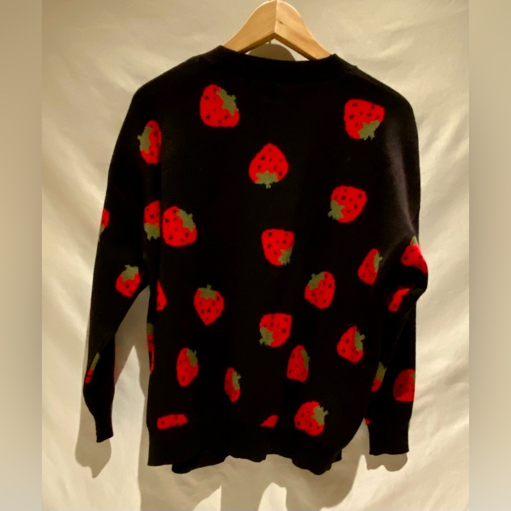 Strawberry Print Cardigan, size L - Picture 2 of 8